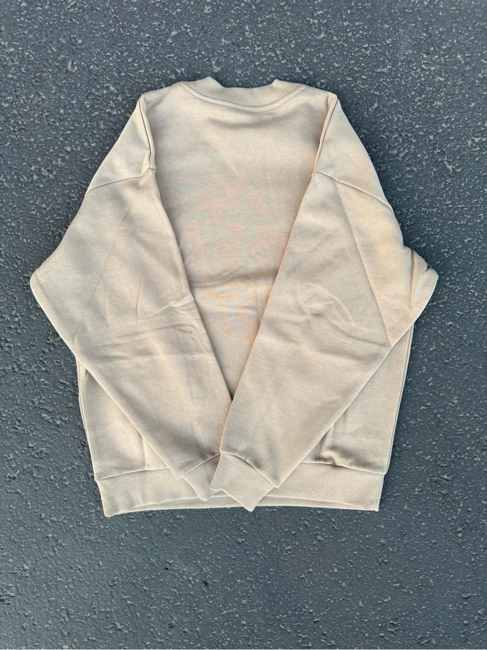 ALO Yoga  Crewneck Sweatshirt in Tan